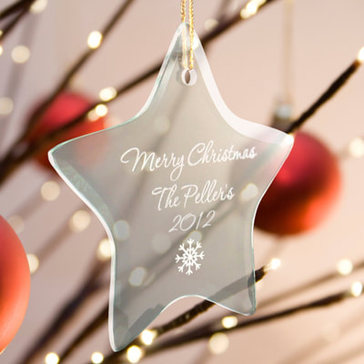 Star shaped clear glass ornament with free personalization. 